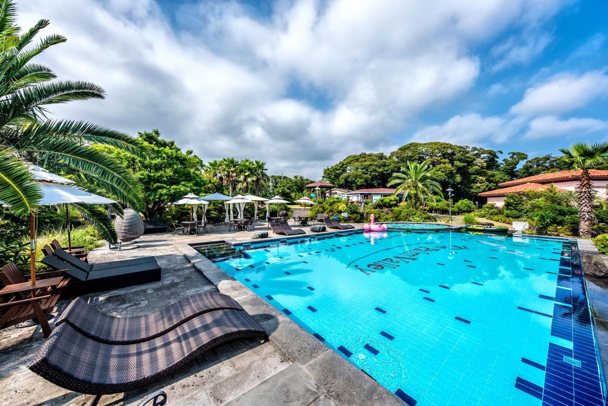 Palm Valley Resort Seogwipo Dış mekan fotoğraf