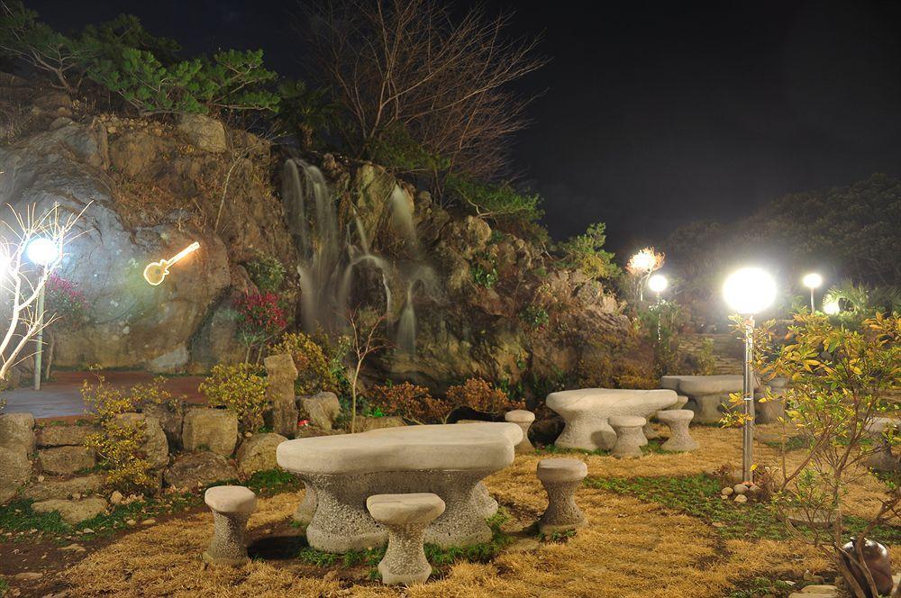 Palm Valley Resort Seogwipo Dış mekan fotoğraf