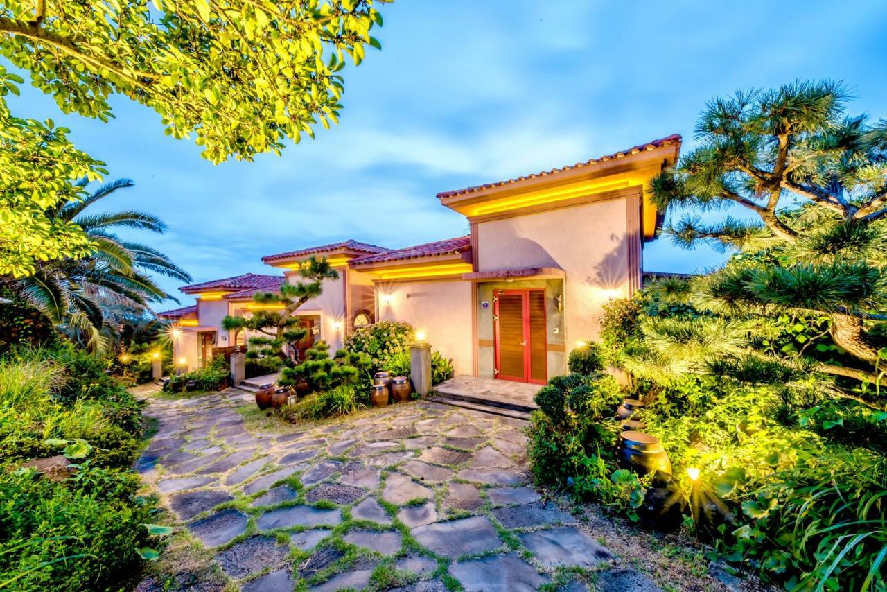 Palm Valley Resort Seogwipo Dış mekan fotoğraf