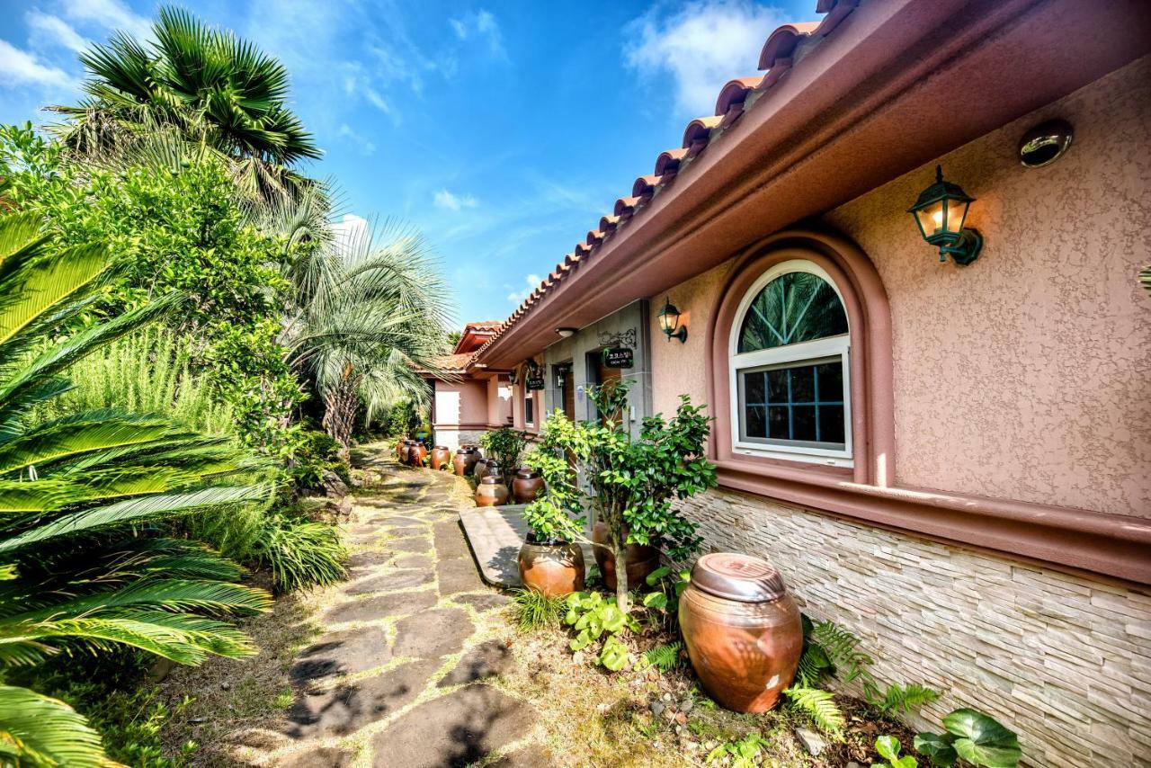Palm Valley Resort Seogwipo Dış mekan fotoğraf