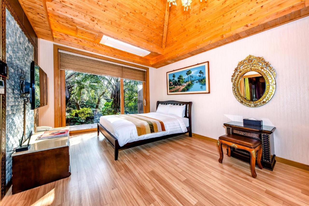 Palm Valley Resort Seogwipo Dış mekan fotoğraf